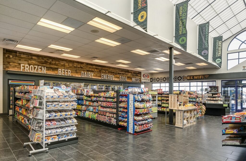 A grid layout enhanced by eye-catching endcaps & custom display fixtures offers visual variety.
